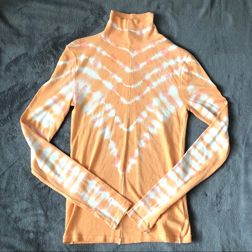 Free People Psychedelic Turtleneck Top NWT - Picture 5 of 8